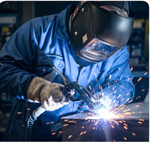 ማኑፋክቸሪንግ